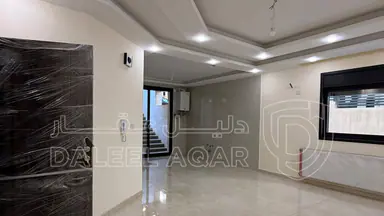 شقة في بداية طريق المطار - خلف المدارس العالمية  - 105,000 دأ - صورة NaN